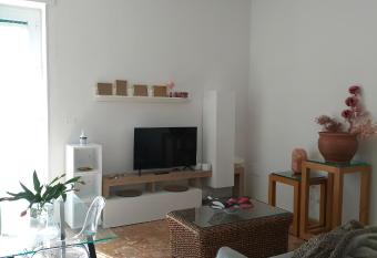 Casetta albal   allows 18 year olds to book a room