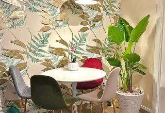 DR54 Apartments has Balcony rooms