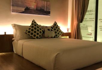 Yellow door Hua Hin has Balcony rooms