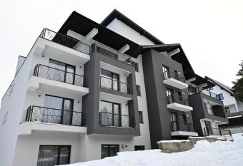 R&B Apartments has Balcony rooms