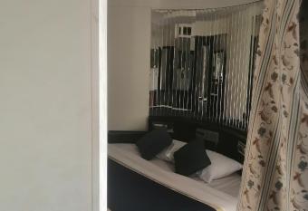 Mimi Queen Nile Cruise &DiamondHotel has Balcony rooms