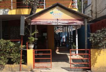 ORANGE SKY INN HOLIDAY HOME has Balcony rooms