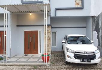 Relax & Chill has Balcony rooms