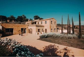 Villa Mozzafiato con Jacuzzi o Camino Toscana Montepulciano has rooms with a private hot tub