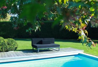 B&B Josephine allows 18 year olds to book a room