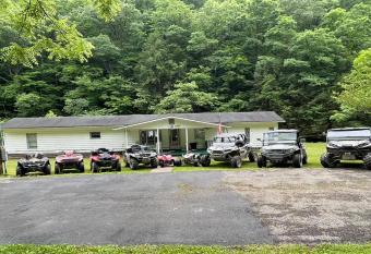 Sheppard's Holler Vacation Home has Balcony rooms