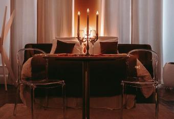 Maison Marie-Astrid, Suite avec Baln  o priv  e allows 18 year olds to book a room