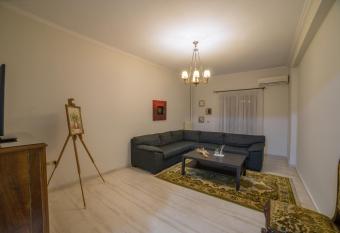 Trikala Down Town Apartment has Balcony rooms