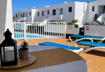 -MONTORIAN Apartments -LANZAROTE has Balcony rooms
