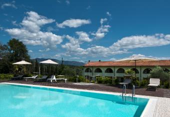Hotel Carignano has Balcony rooms
