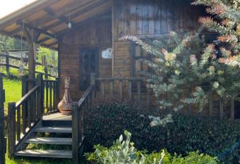 Acogedora caba  a de madera en la naturaleza para desconectarse allows 18 year olds to book a room