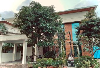 Luxury Beach Side Villa in ECR with King Sized Beds , Pool Table & Bar Room has Balcony rooms