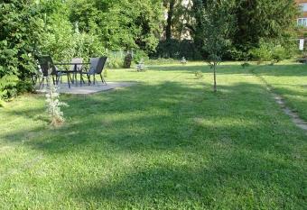 Villa Esztergom allows 18 year olds to book a room