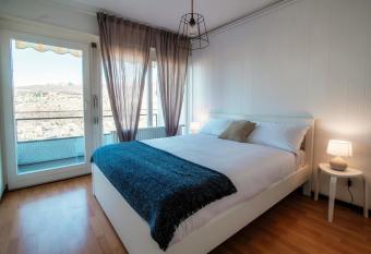 Bellavista 3 City View has Balcony rooms