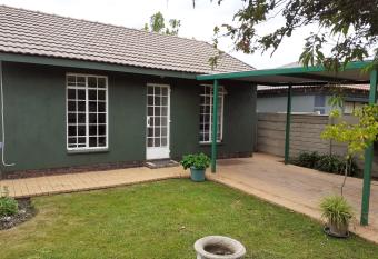 Hamlet Cottage allows 18 year olds to book a room