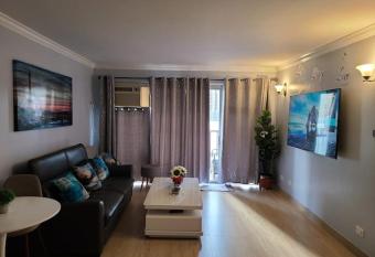 kuhio at waikiki has Balcony rooms