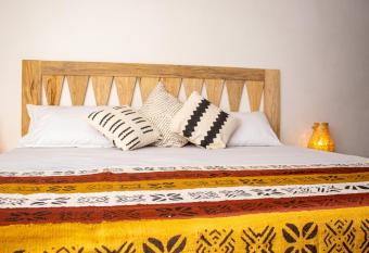 Ndar Ndar House has Balcony rooms