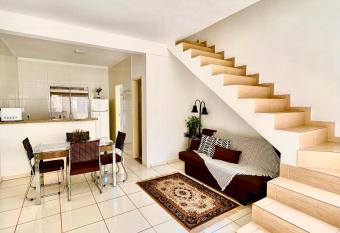 Nossa Casa, Sua Casa 02 - Excelente Localizacao allows 18 year olds to book a room