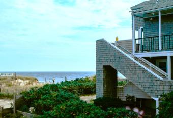 Seashell Motel has Balcony rooms