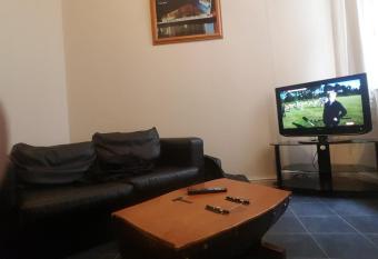 bowlalley lane, hull city centre allows 18 year olds to book a room