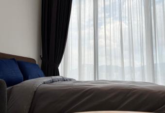 Georgetown Luxury Suite#Infinity Pool #Beacon Executive Suites #2BR has Balcony rooms