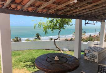 Casa Mandala Redonda has Smoking/Balcony rooms