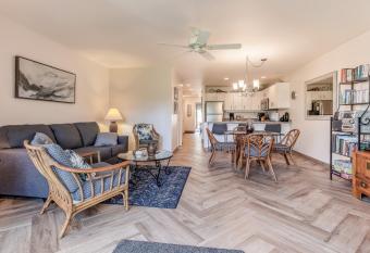 Maui Kamaole M104 has Balcony rooms