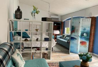 Raconet Azul - Circuito Catalu  a has Balcony rooms