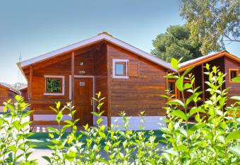 Bungalows Camping el Cid allows 18 year olds to book a room