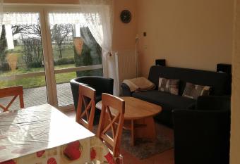 Friesen-Auszeit - Dem Alltag entkommen allows 18 year olds to book a room