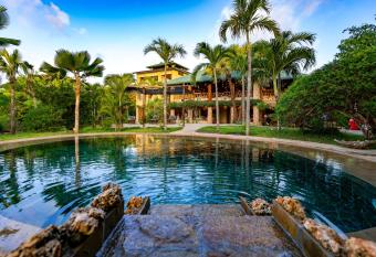 Tombo House has Balcony rooms