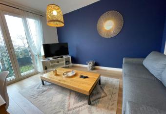 Blue Home - APT 2P - Heurteloup has Balcony rooms