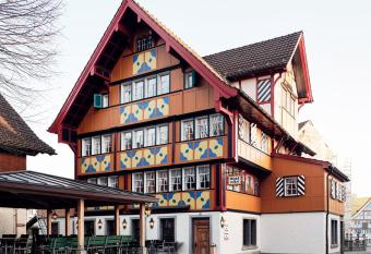 Gasthaus Hof has Balcony rooms