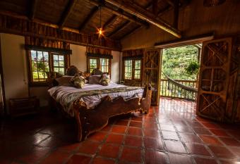 Alojamiento Rural Fog  n de Palo allows 18 year olds to book a room