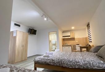 Vila Nika has Balcony rooms