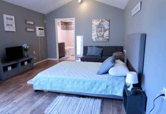 1BR Montrose Balcony Downtown Medical Center has Balcony rooms