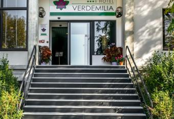 Verdemilia Hotel has Balcony rooms