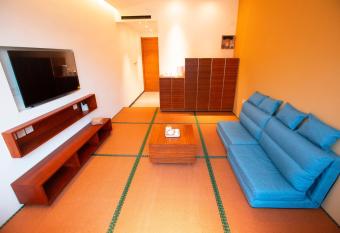                                   has rooms with a private hot tub