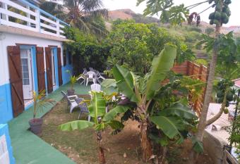 Maison chaleureuse avec vue sur mer has Balcony rooms
