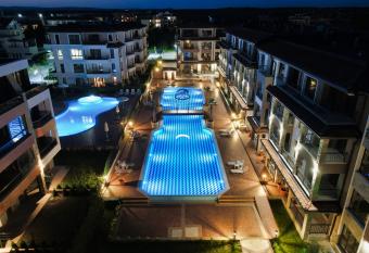 Burgas Beach Resort 2 Apartments has Balcony rooms