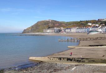Lan Y M  r 4 Aberystwyth has Balcony rooms