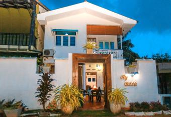 Luxury My Villa Bentota 200m Bentota Beach has Balcony rooms