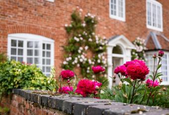 Wethele Manor has Balcony rooms