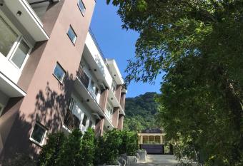 Sla Ulay has Balcony rooms