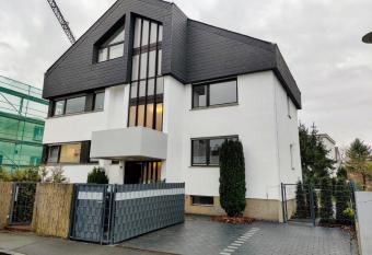 Schaefer Apartments - Residence Green Garden has Balcony rooms