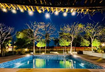 Alampat Nest has Balcony rooms