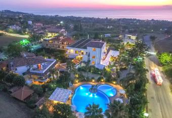 La Bussola Hotel Calabria has Balcony rooms