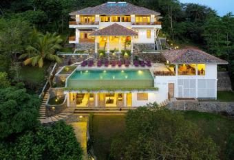 The Divine Villa has Balcony rooms