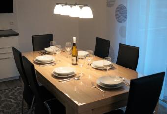 Flat11 4-Zi Wohnung Messe Karlsruhe has Balcony rooms