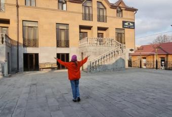 Family Luxe House has Balcony rooms